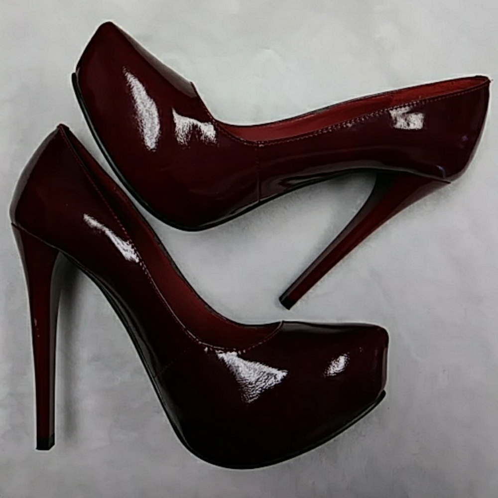 RED HEELS!!